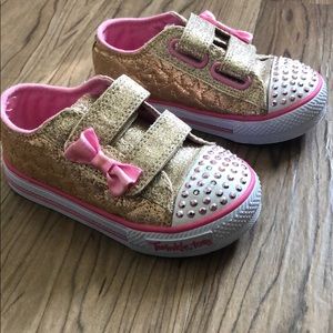 🆕Skechers low top twinkle toes